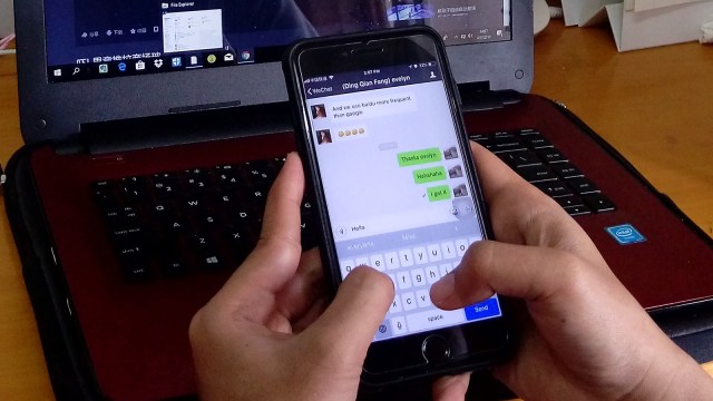Aplikasi WeChat yang mengalahkan WhatsApp di China. Foto:  Feby Dwi Sutianto/kumparan