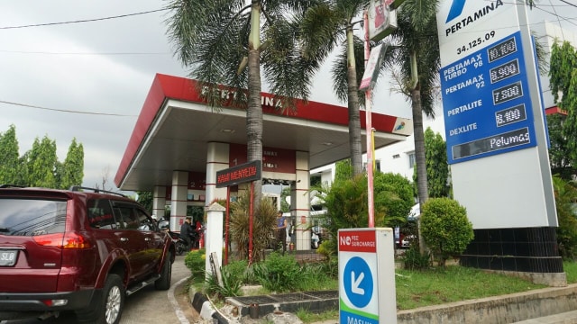 Premium kosong di SPBU Pertamina Foto: Jamal Ramadhan/kumparan