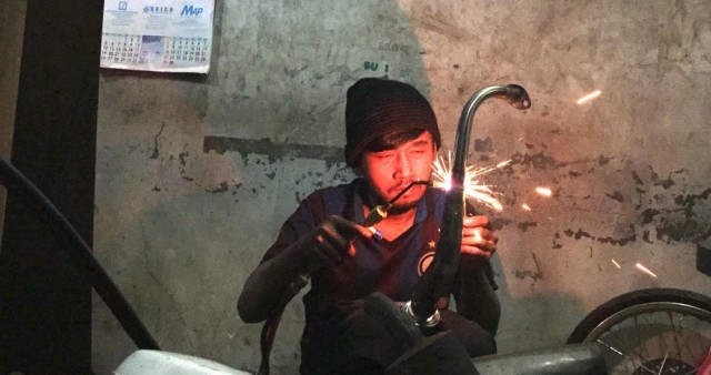 Servis knalpot (Foto: Aditya Pratama Niagara/kumparanOTO)
