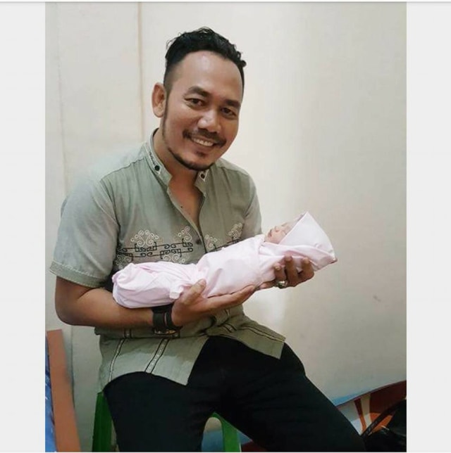 Artis Aceh, Jal Motomera Resmi Menjadi Ayah