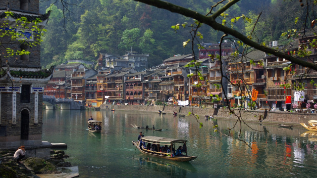 Kota Fenghuang, Hunan, China. (Foto: Flickr/Andrey Samsonov)