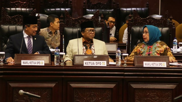 Oesman Sapta Odang pimpin paripurna DPD. (Foto: ANTARA FOTO/Rivan Awal Lingga)