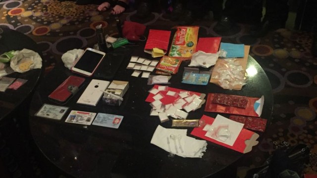 Barang Bukti Penggerebekan Sense Karaoke. (Foto: Fachrul Irwinsyah/kumparan)