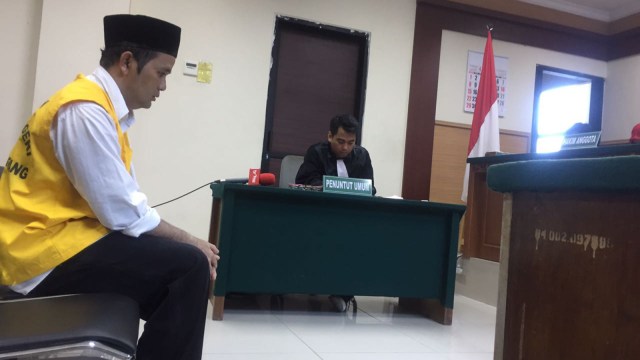 Ketua RW, pelaku persekusi di Cikupa di PN Jaksel (Foto: Raga Imam/kumparan)