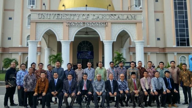 Diplomat Kemlu bersama pimpinan UNIDA Gontor (Foto: Nesia/kumparan)
