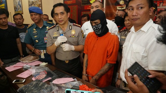 Polrestro Jaksel ungkap kasus di Pondok Labu (Foto: Jamal Ramadhan/kumparan)