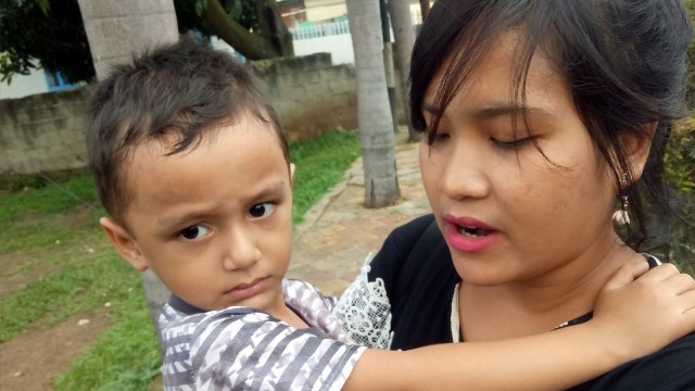 Keluarga Jupiter Fortissimo menjenguk. (Foto: Aria Pradana/kumparan)