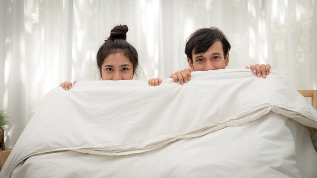 Ilustrasi kepergok anak saat bercinta (Foto: Shutterstock)