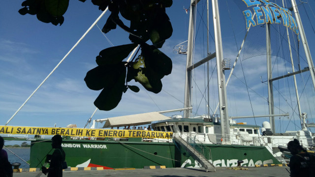 Kapal Rainbow Warrior di Bali (Foto:  Cisilia Agustina Siahaan/kumparan)