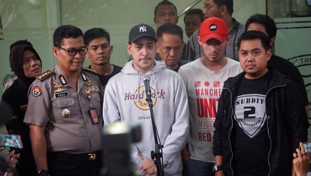 Riza Shahab di Direktorat Reserse Narkoba, PMJ. (Foto: Fanny Kusumawardhani/kumparan)