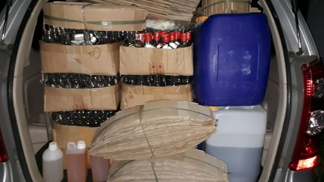 Polisi Grebek Pabrik Mansion di Pd Aren. (Foto: Polres Tangsel)