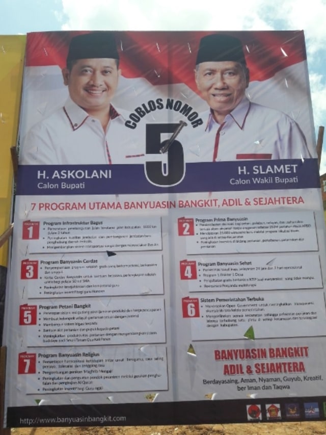 Indexpolitica : Pilkada Banyuasin Hanya 2 Paslon Yang Berani Paparkan Program Di Sepanduk KPU