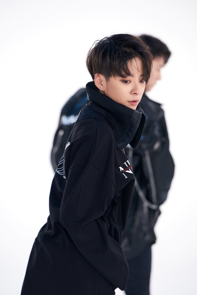 Amber "f(x)" Rilis Mixtape Baru dan MV untuk "Closed Doors" 