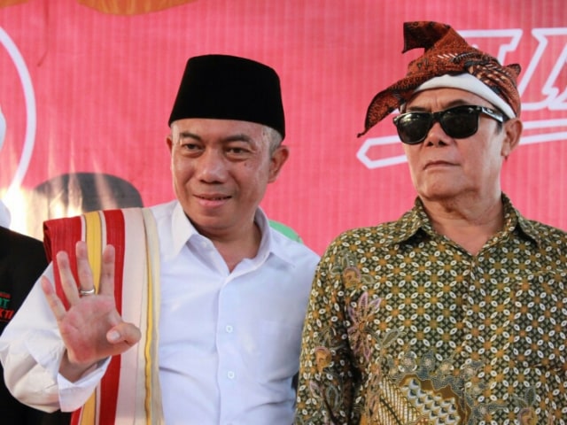 Pasangan Calon Independen nomor urut 4 NTB, DR. H. M. Ali Bin Dachlan (Ali BD) dan TGH. LL Gede. M. Ali wire Sakti (Gede Sakti) menyapa masyarakat Lombok Timur. 