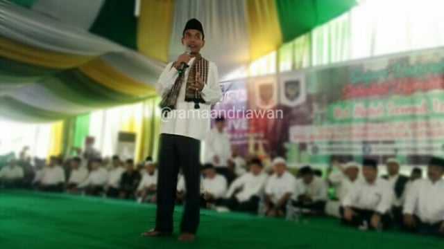 UAS : “Andai Kau Bukan Saudaraku Satu Akidah. Engkau Tetaplah Saudaraku Satu Kebangsaan”