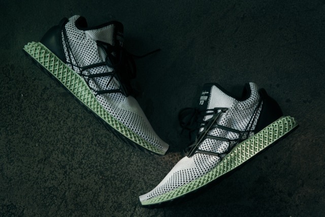Y-3 Runner 4D (Foto: Dok. Highsnobiety)