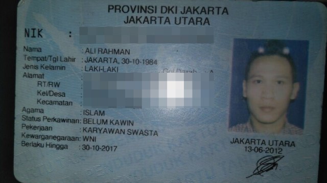 Identitas mayat di UKI Cawang. (Foto: Andreas Ricky Febrian/kumparan)