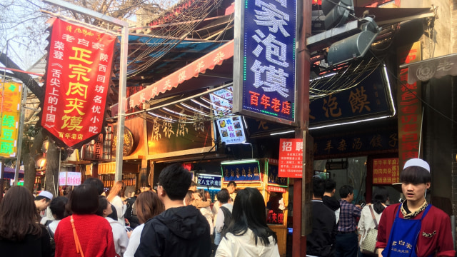 Kuliner halal di Xi'an, China. (Foto: Feby Dwi Sutianto/kumparan)