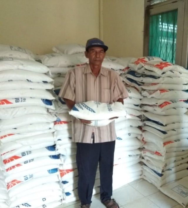 Ribuan Kepala Keluarga Ini Dapat Rastra 