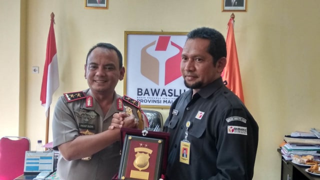 Kapolda Maluku kunjungi Bawaslu Prov. Maluku (Foto: Dok. Istimewa)