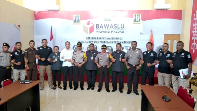 Kapolda Maluku kunjungi Bawaslu Prov. Maluku (Foto: Dok. Istimewa)