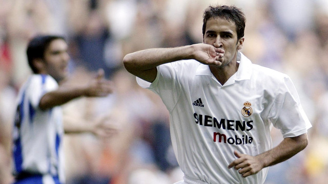 Selebrasi gol Raul Gonzalez. (Foto: JAVIER SORIANO / AFP)
