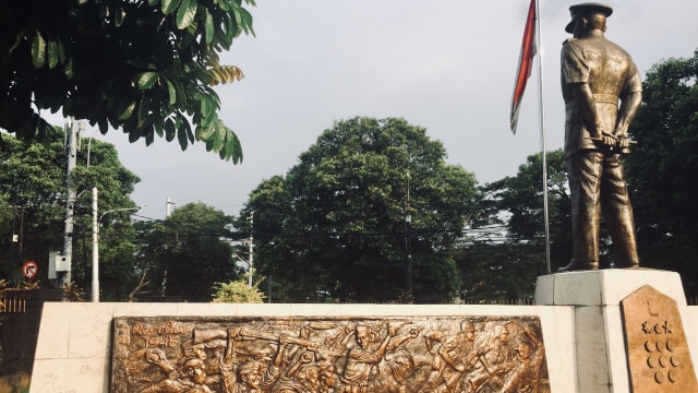 Patung Ahmad Yani di halaman Museum Sasmitaloka (Foto: Shika Arimasen Michi/kumparan)