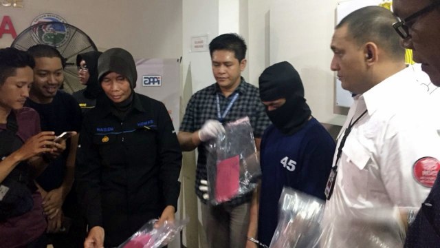 Rilis kasus pembunuhan di Cawang. (Foto: Andreas Ricky Febrian/kumparan)
