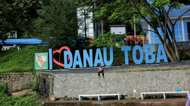 Pemandangan Danau Toba. (Foto: Ade Nurhaliza/kumparan)
