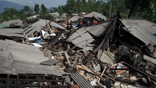 Dampak gempa Banjarnegara (Foto: ANTARA FOTO/Idhad Zakaria)