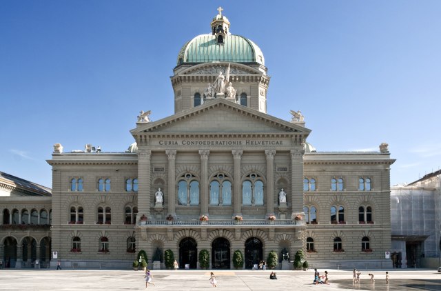 Menengok Demokrasi dan Kemajemukan di Swiss