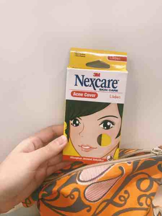 Gunakan Nextcare Acne Cover,Jerawat Kempes Seketika (2)