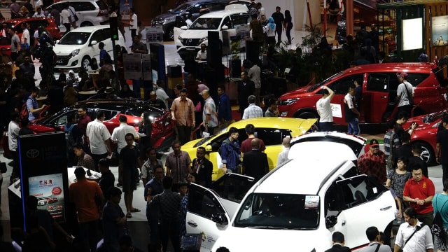 Pengunjung di IIMS 2018 (Foto: Helmi Afandi/kumparan)