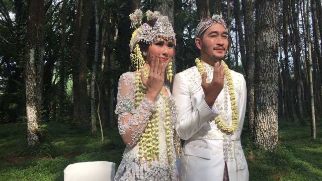 Pernikahan Syahnaz dan Jeje Govinda. (Foto: Iqbal Tawakal/kumparan)
