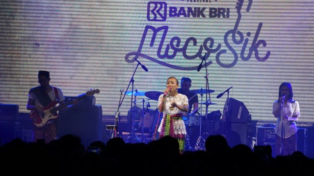 Ten2Five di MocoSik Festival 2018 (Foto: Regina Kunthi/kumparan)