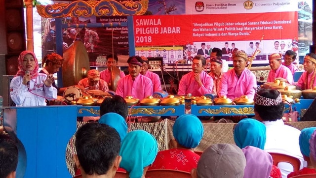 Masyarakat Kampung Adat Kuta Siap Ikut Pilkada (1)