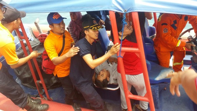 Kapal Dishub meledak di Kepulauan Seribu. (Foto: Dok. Damkar Jakarta Utara)
