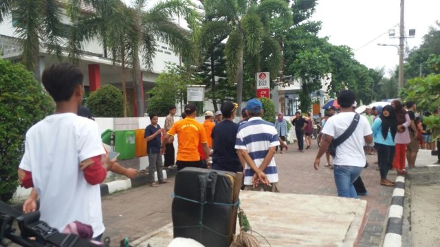 Kapal Dishub meledak di Kepulauan Seribu. (Foto: Dok. Damkar Jakarta Utara)
