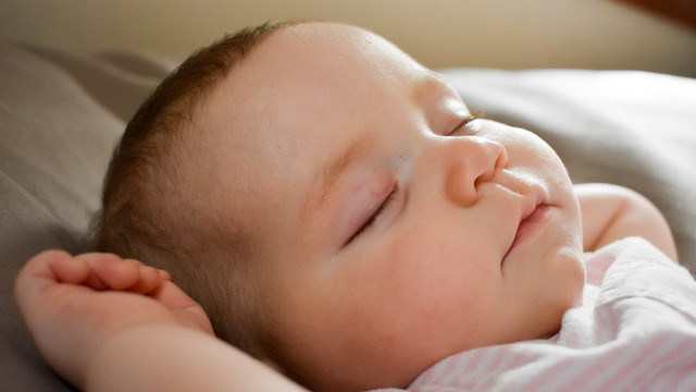 Ilustrasi Bayi Tidur Nyenyak (Foto: Tara Raye/Unsplash)
