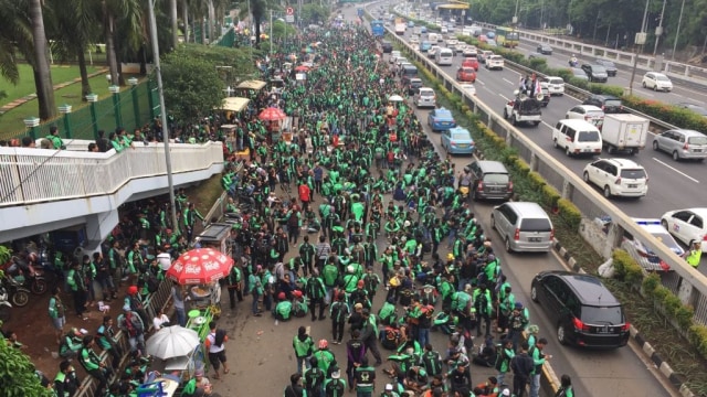 Ilustrasi massa driver ojek online. Foto: Rafyq Panjaitan/kumparan