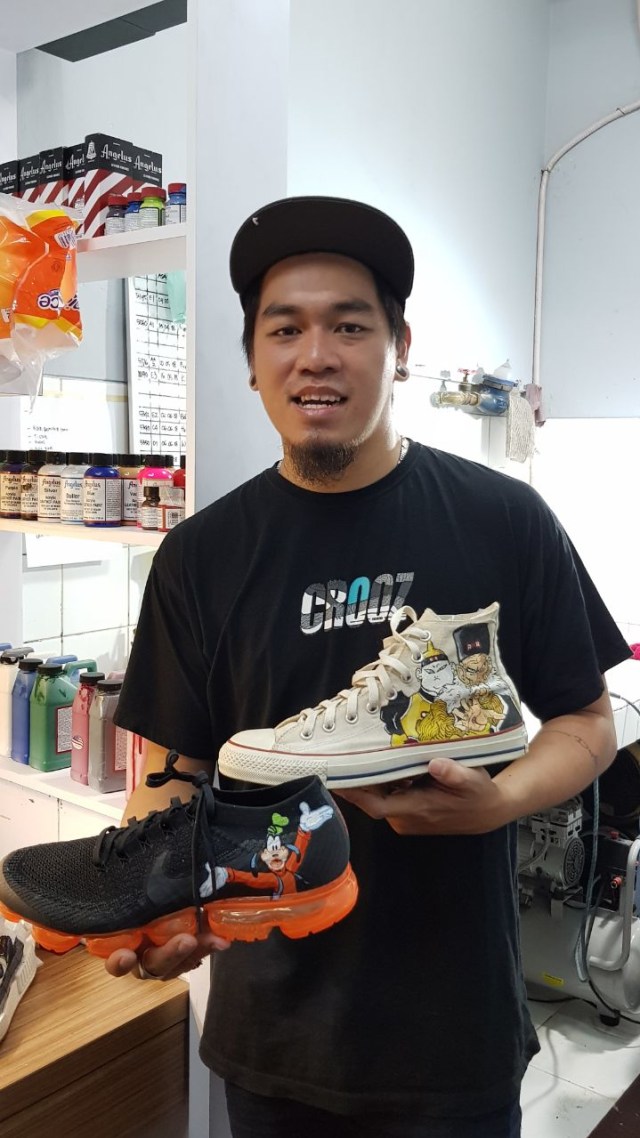 Adhi Utomo,Pemilik HUT OF PAINT (Foto: Okke Nuraini Oscar)