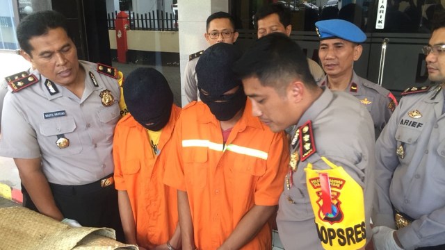 Rilis kasus pencabulan gadis di makam Pegirian. (Foto: Phaksy Sukowati/kumparan)