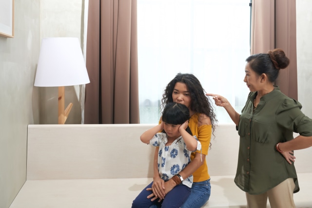 com-Beda Pendapat dengan Ibu Mertua (Foto: Thinkstock)