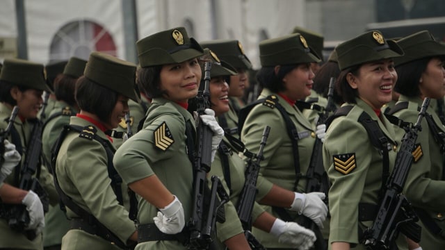 Apel Bersama Hari Kartini di halaman Monas. (Foto: Jamal Ramadhan/kumparan)