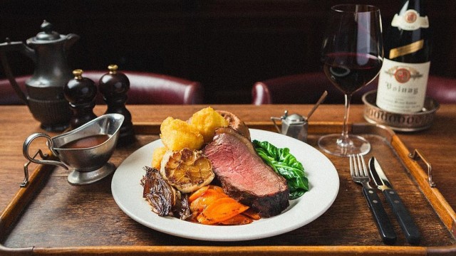 Tradisi Sunday Roast di Inggris (Foto: IG @hawksmoorrestaurants)