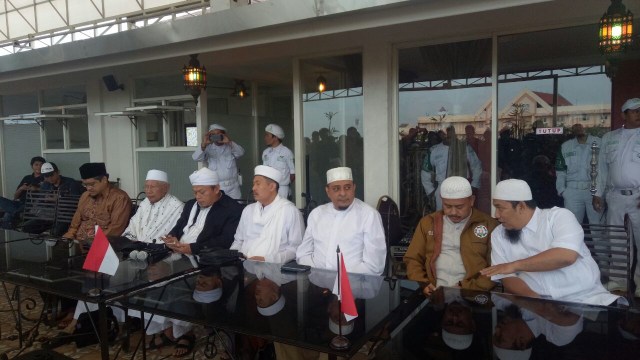 Konpers tim 11 Alumni 212 (Foto: Adhim M/kumparan)