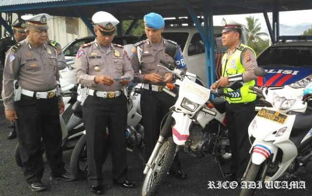 Kapolres Sijunjung Tertibkan Anggotanya, Sebelum Tertibkan Masyarakat Dalam Berlalu Lintas (1)