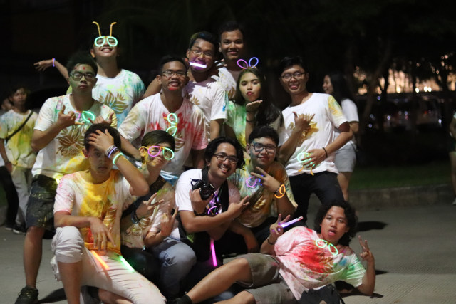 Kunto Aji & Adhitia Sofya Bikin Galau di acara Diesnatalis President University ke-16 ! (1)