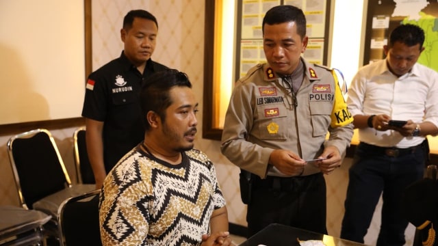 Polisi Ringkus Pelaku Penghinaan Nabi Muhammad (Foto: Phaksy Sukowati/kumparan)