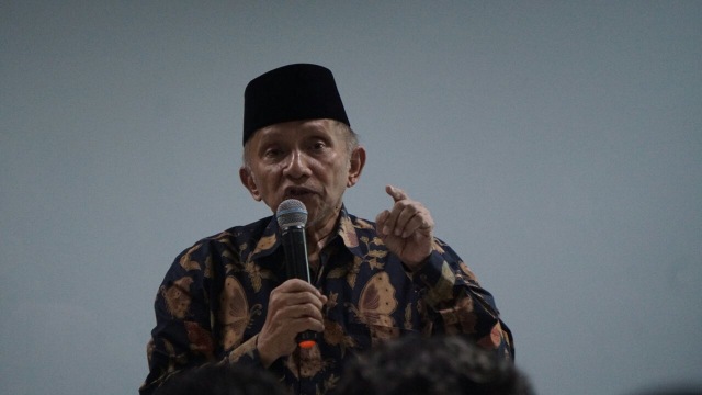 Amien Rais di kantor Republika. (Foto: Jamal Ramadhan/kumparan)